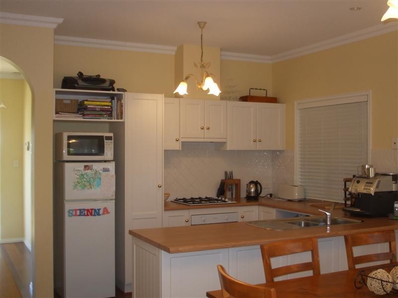 8 Yarle Street, Mawson Lakes SA 5095