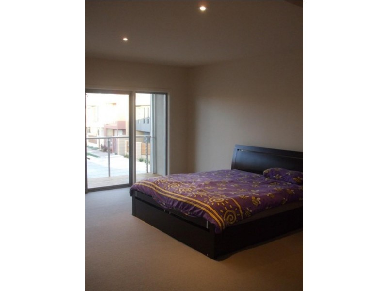 42 The Strand, Mawson Lakes SA 5095