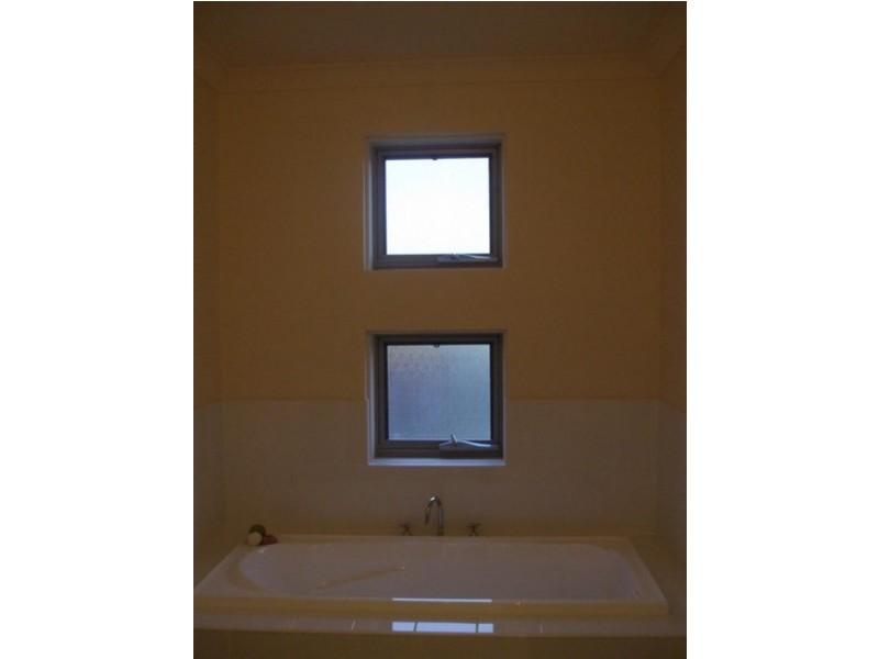 42 The Strand, Mawson Lakes SA 5095