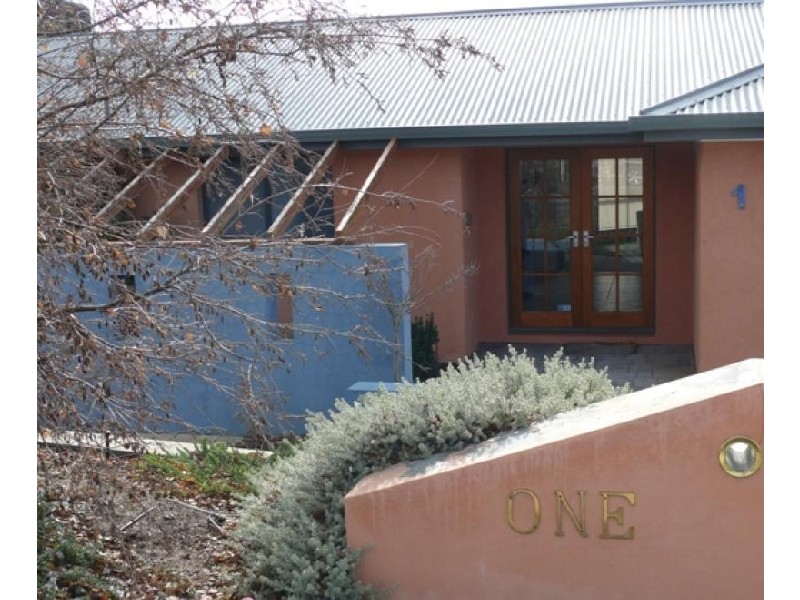 1 WHITFIELD CIRCUIT, Nicholls ACT 2913