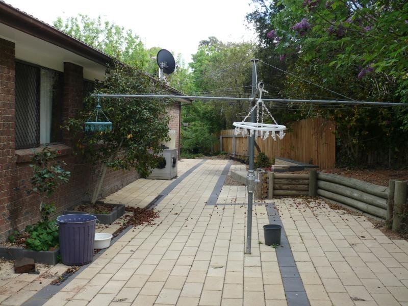 8 Gilday Place, Fadden ACT 2904