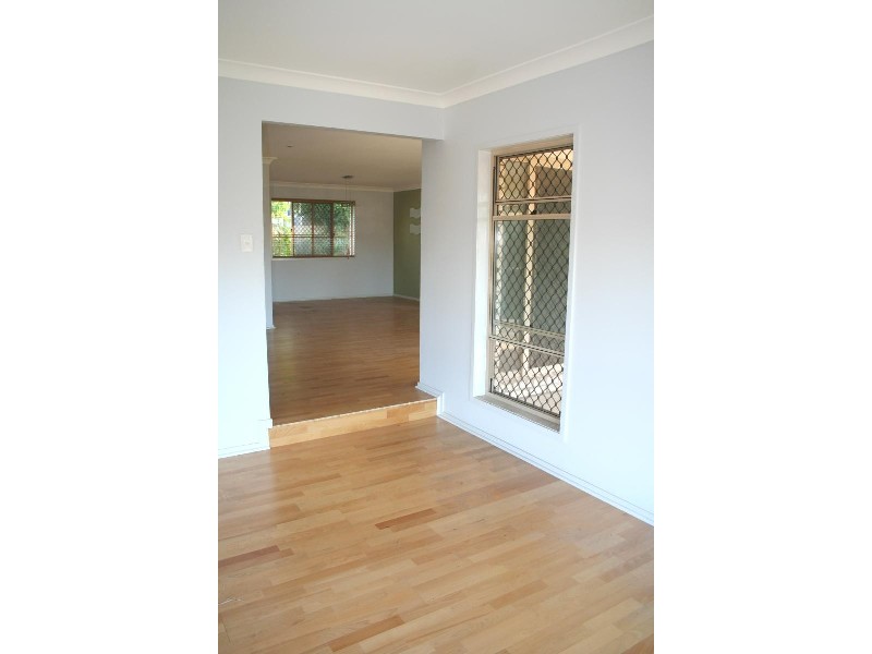 11 PAULETTE COURT, Cashmere QLD 4500