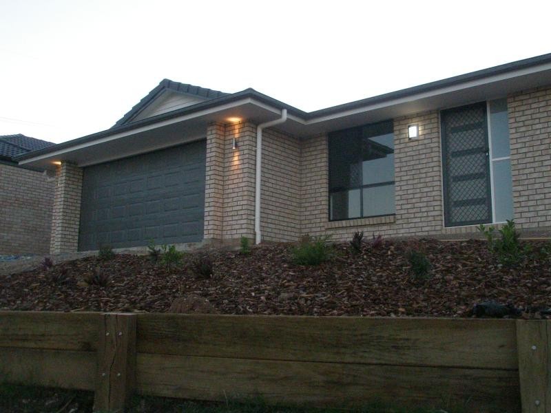 114 Kurrajong Drive, Warner QLD 4500