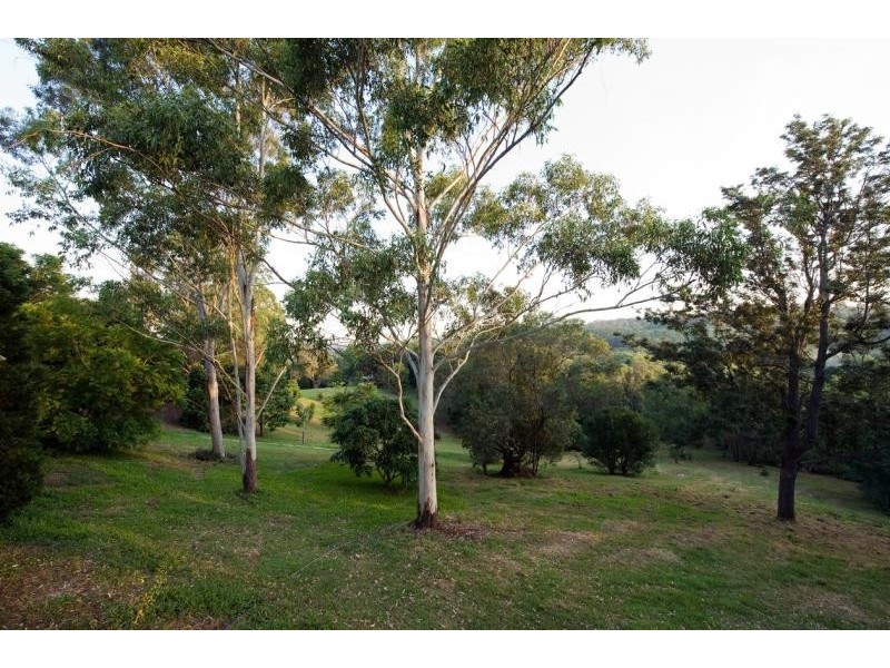 Clear Mountain QLD 4500