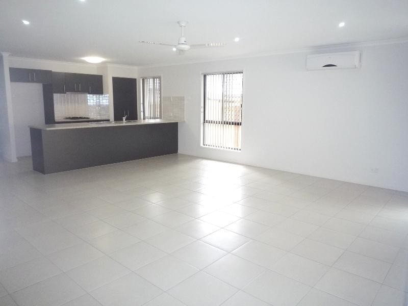 95 Brisbane Road, Warner QLD 4500