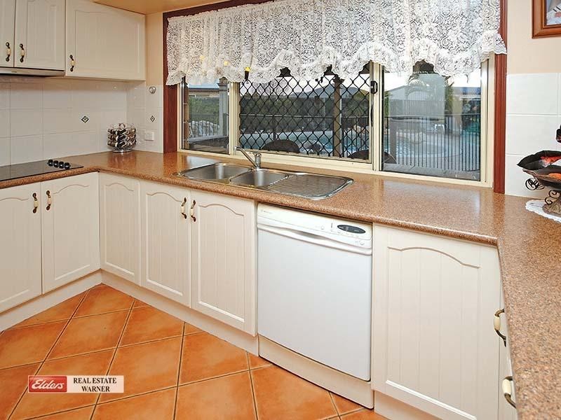 15 Lightwood Place, Narangba QLD 4504