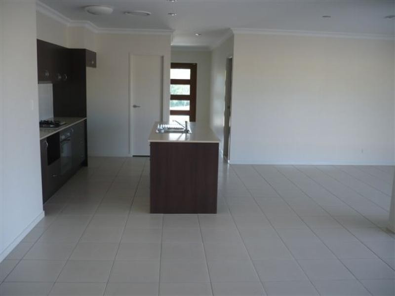 11 Perrins Close, Warner QLD 4500