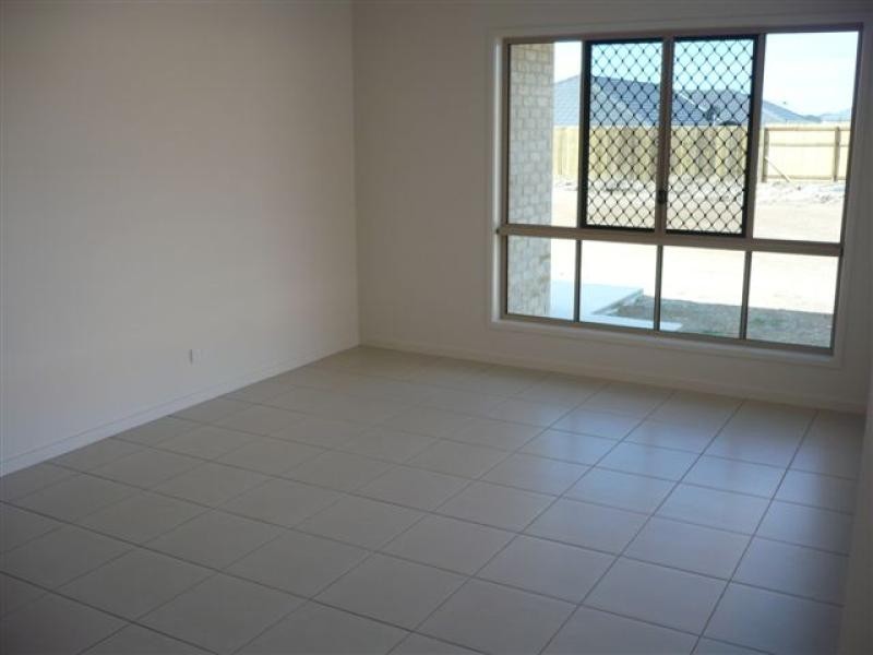 11 Perrins Close, Warner QLD 4500