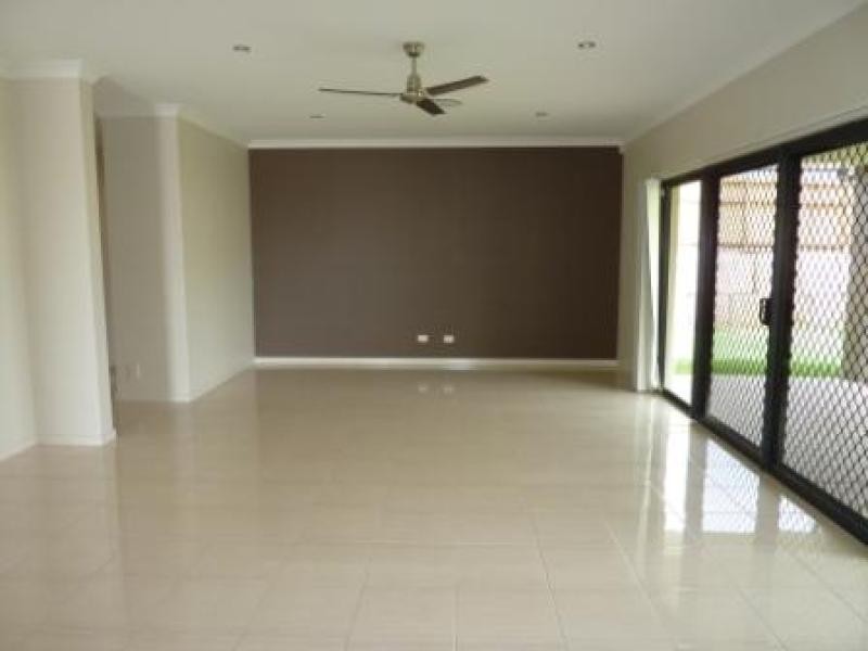 Warner QLD 4500