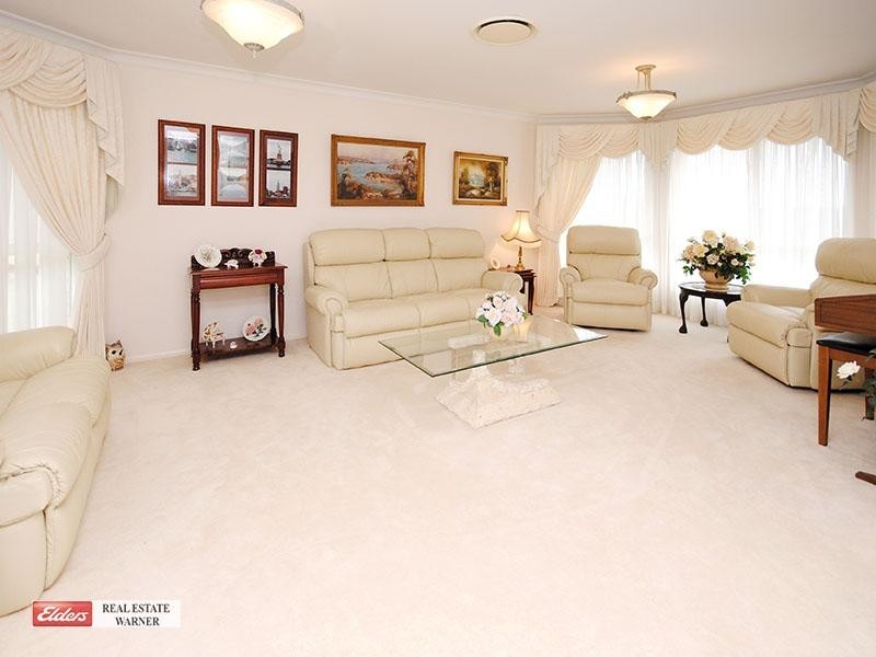 38 Paramount Drive, Warner QLD 4500
