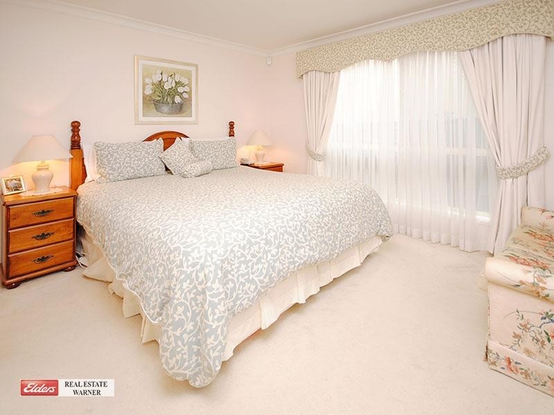 38 Paramount Drive, Warner QLD 4500