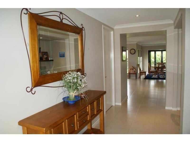 44 Swan Parade, Warner QLD 4500