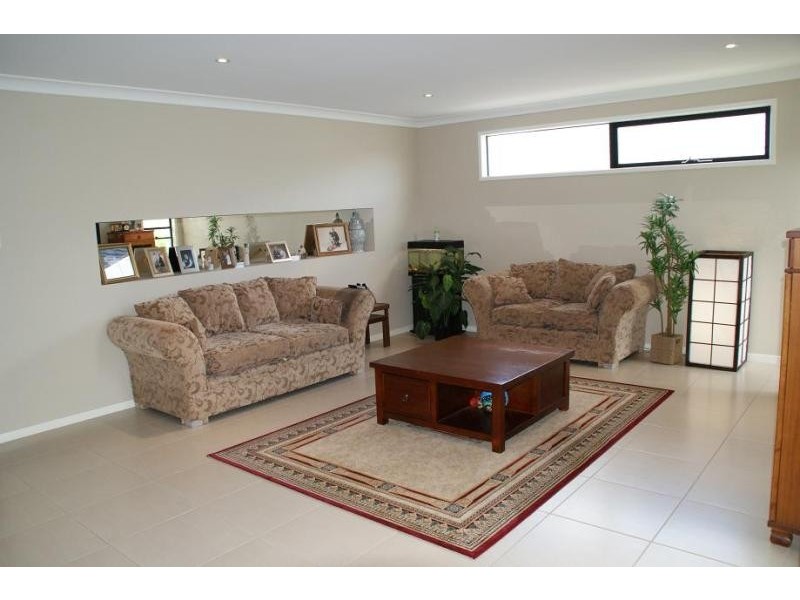 44 Swan Parade, Warner QLD 4500