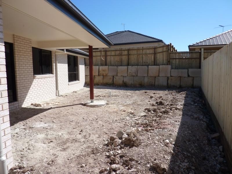 12 Moor Circuit, Warner QLD 4500