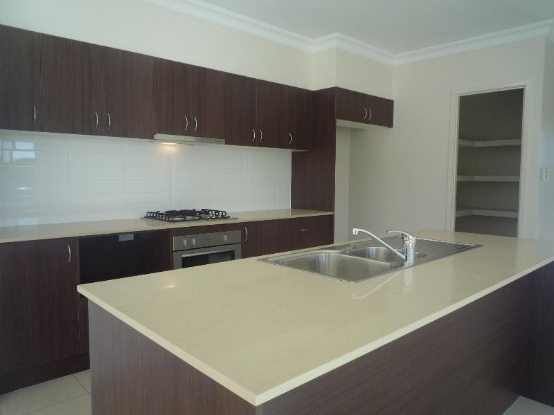 11 Perrins Close, Warner QLD 4500