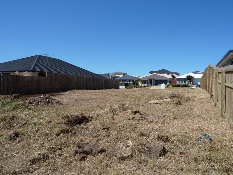 98 Brisbane Road, Warner QLD 4500