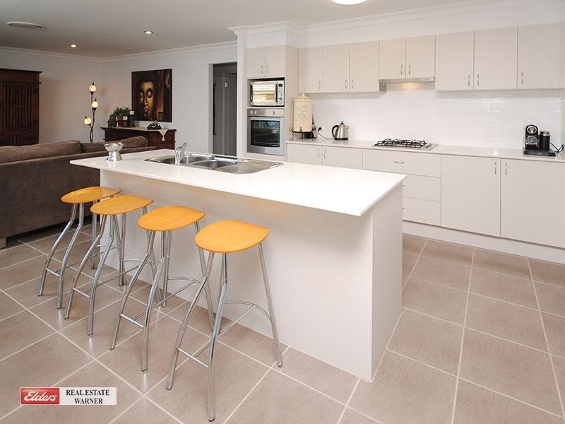 16 Schukow Court, Warner QLD 4500