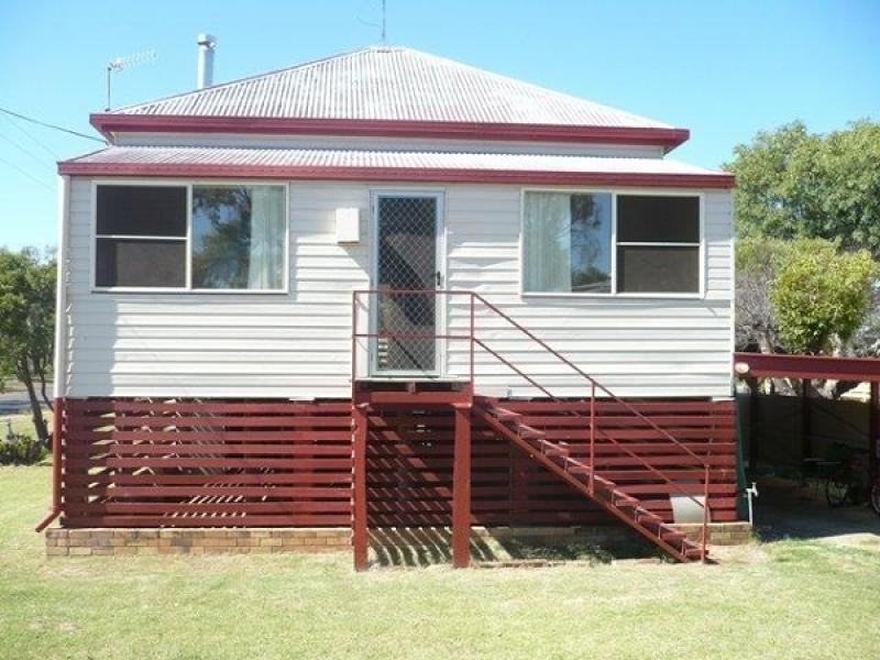 7 Bell Street, Chinchilla QLD 4413