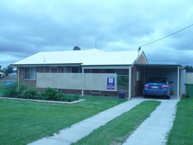 101 Edith Street, Miles QLD 4415