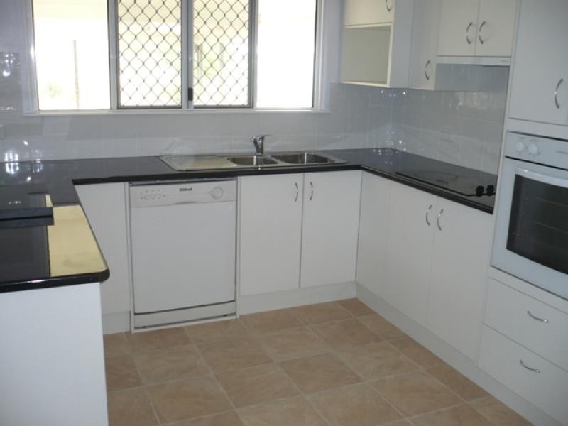 11 Claydon Street, Chinchilla QLD 4413