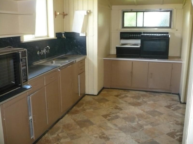 30 McNulty Street, Miles QLD 4415