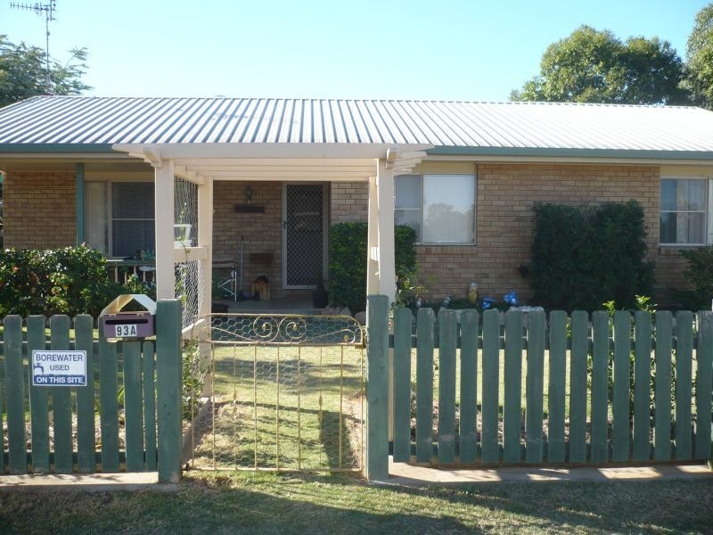 93 A Oak Street, Chinchilla QLD 4413
