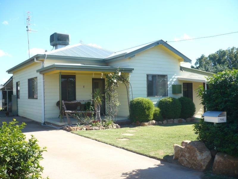 6 Atkins Street, Chinchilla QLD 4413