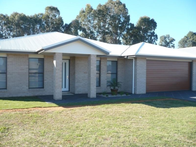 51 Sommerfeld Crescent, Chinchilla QLD 4413