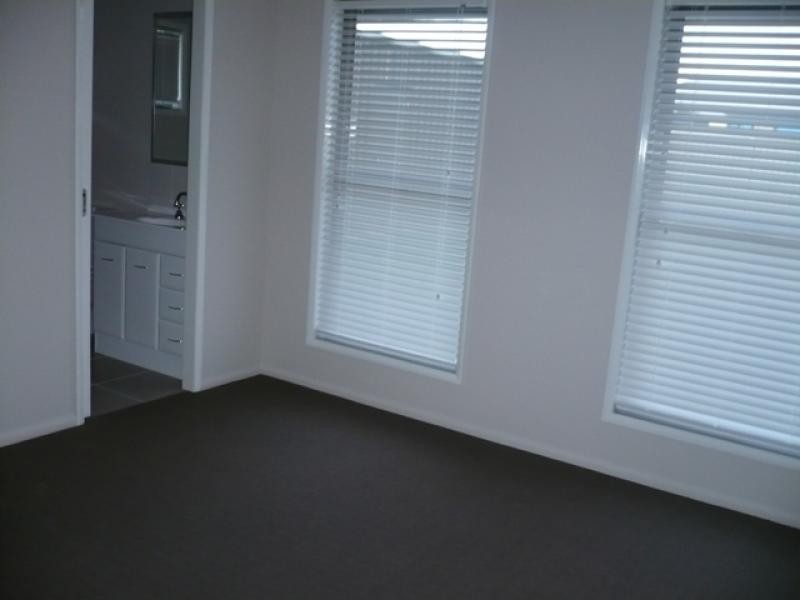 4 McKenzie Street, Chinchilla QLD 4413