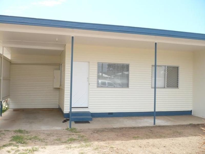 Unit 2/59 Edith Street, Miles QLD 4415