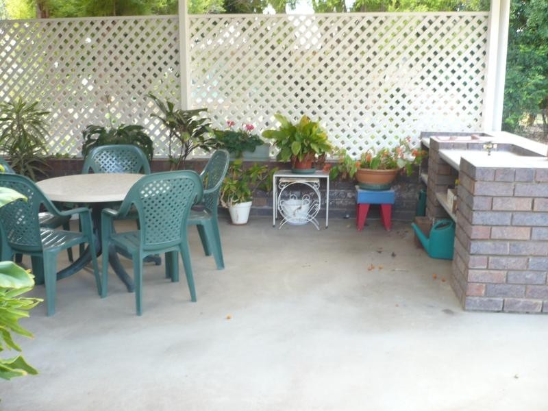 33 Atkins Street, Chinchilla QLD 4413