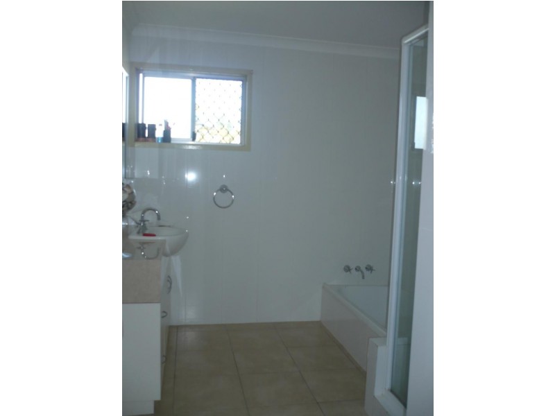 16 Glasson Street, Chinchilla QLD 4413