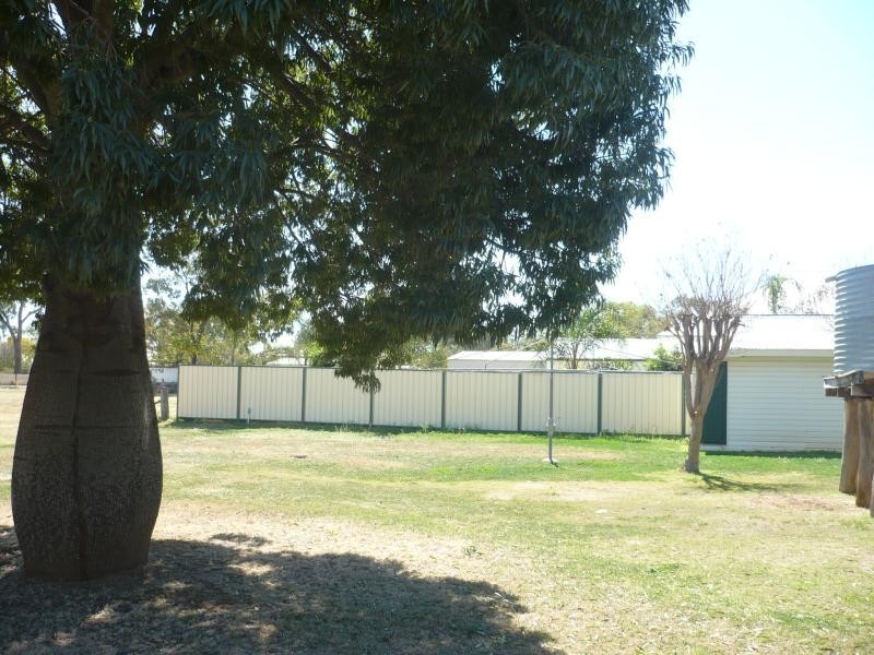 15 Heeney Street, Chinchilla QLD 4413