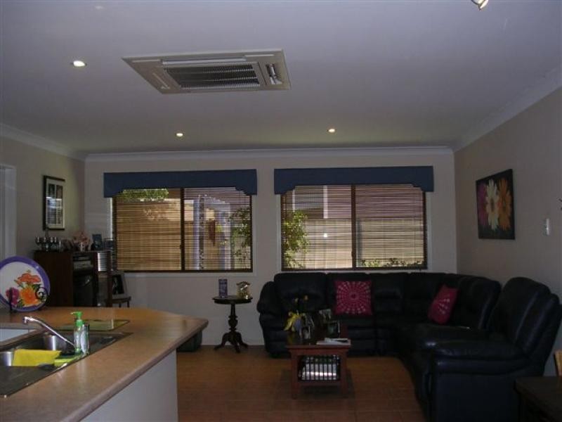 36 Edith Street, Miles QLD 4415