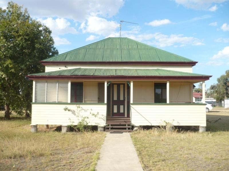 85 Hypatia Street, Chinchilla QLD 4413