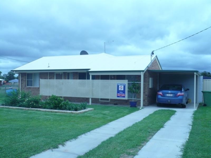 101 Edith Street, Miles QLD 4415