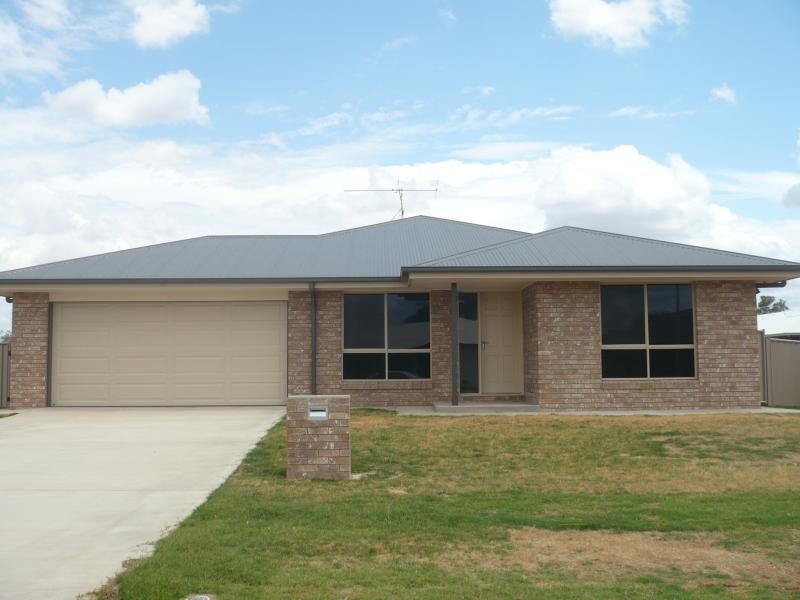 8 SHERIDAN STREET, Chinchilla QLD 4413