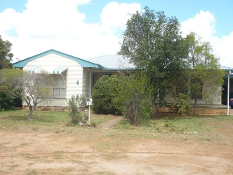 6 Evans Street, Chinchilla QLD 4413