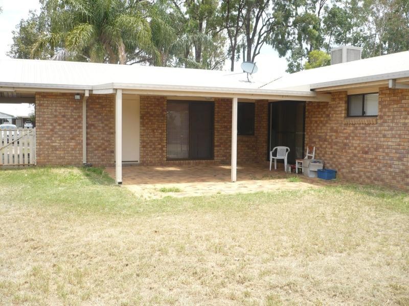 27 Zeller Street, Chinchilla QLD 4413