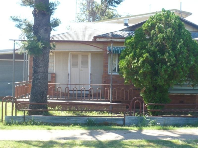 3 Colamba Street, Chinchilla QLD 4413