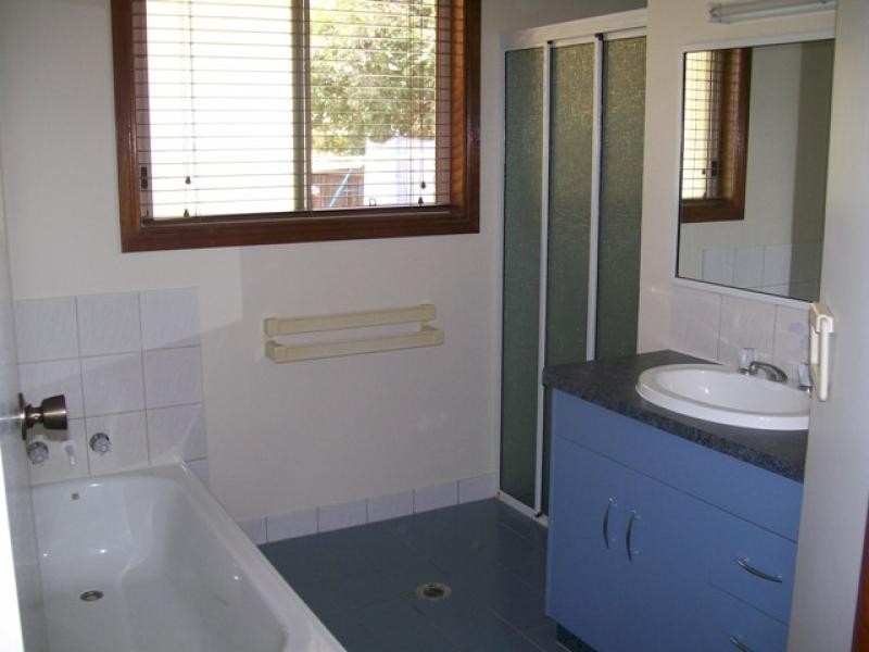 8 Stevenson Street, Chinchilla QLD 4413