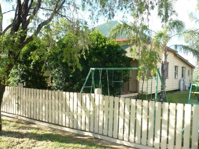 85 Boyd Street, Chinchilla QLD 4413