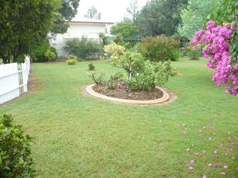 13 Warren Street, Chinchilla QLD 4413