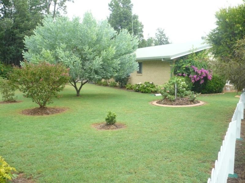 13 Warren Street, Chinchilla QLD 4413