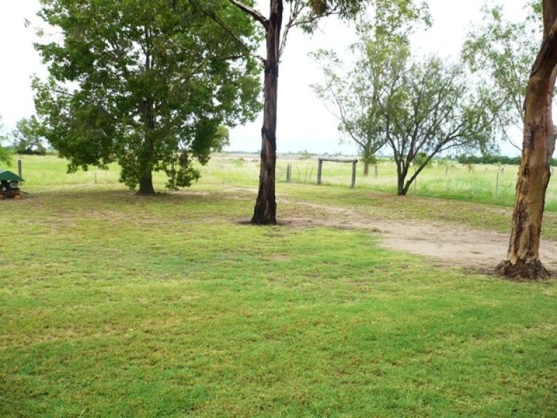 64 Gates Road, Chinchilla QLD 4413