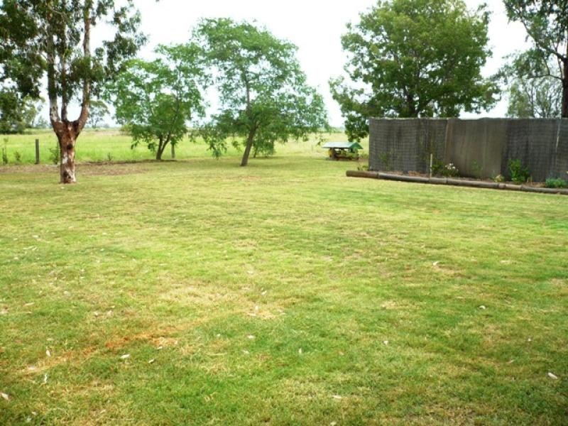 64 Gates Road, Chinchilla QLD 4413