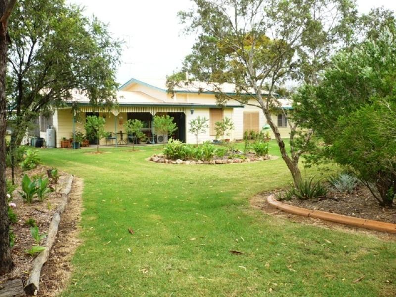 64 Gates Road, Chinchilla QLD 4413