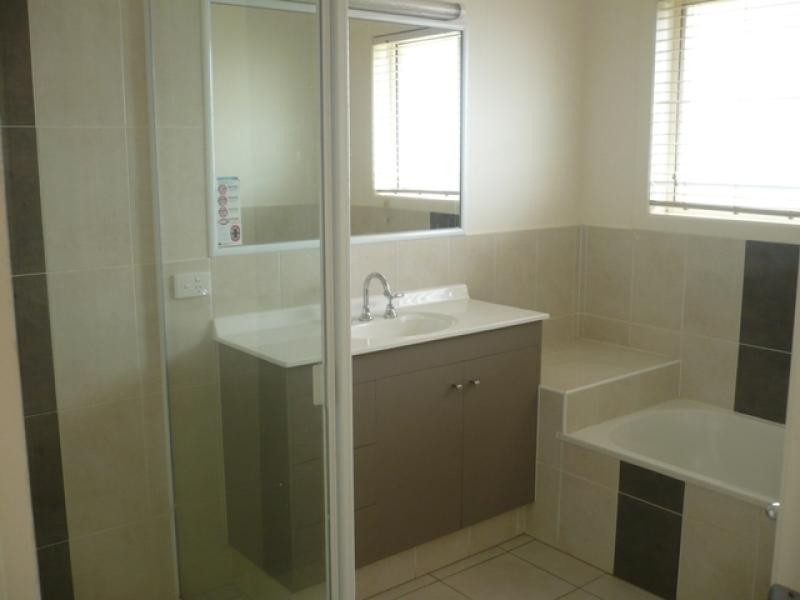 12 Back Avenue, Chinchilla QLD 4413