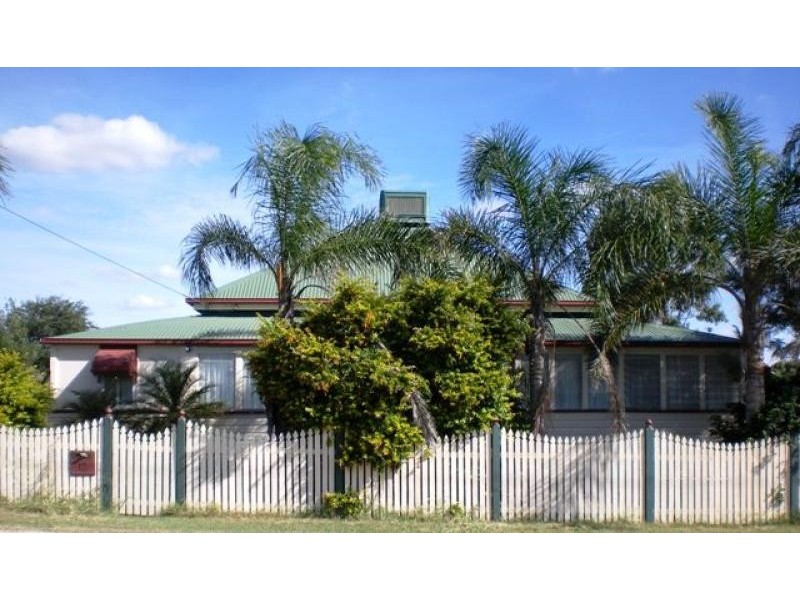 12 Edith Street, Miles QLD 4415