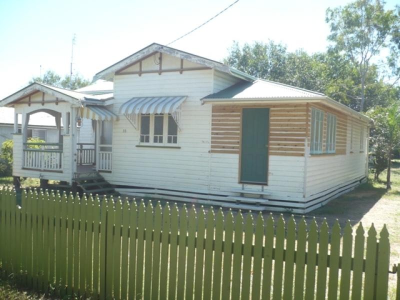 33 Marian Street, Miles QLD 4415